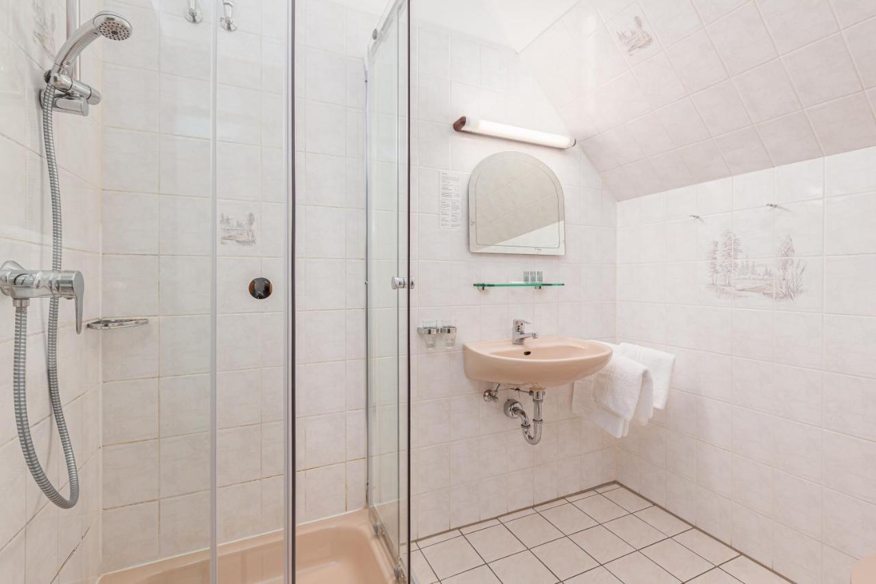 Hotel Landgasthof Hoelzer โฟรนเดนแบร์ก ภายนอก รูปภาพ